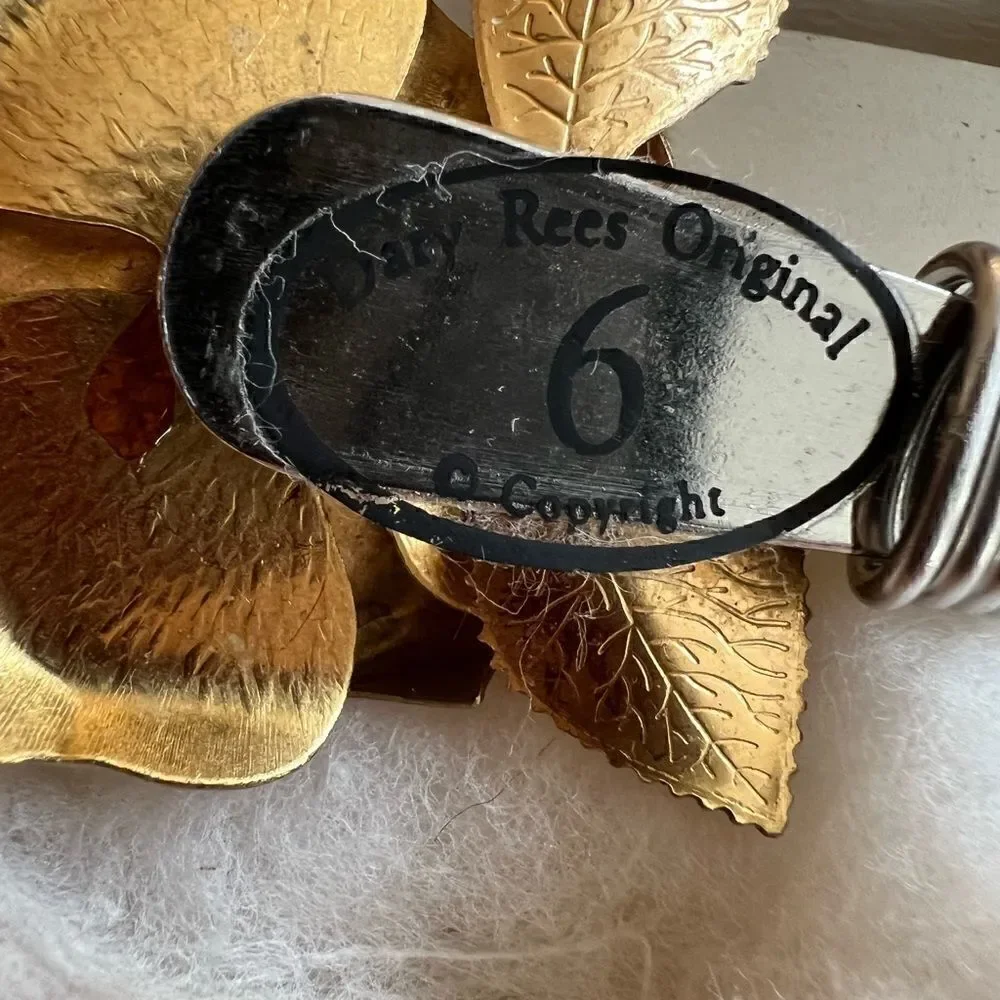 DARY Rees RARE New in Original Box Vintage Handcrafted Rose Butter Knives Set